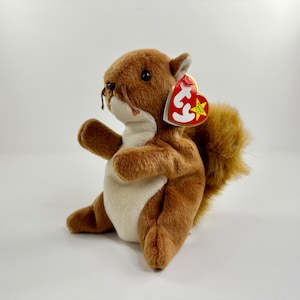 Vintage 1996 TY Beanie Baby - Nuts the Squirrel - 6th Gen Tush Tag