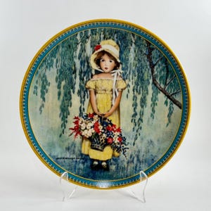 Vintage 1986 &quot;Easter&quot; Collectible Plate - Childhood Holiday Memories Series