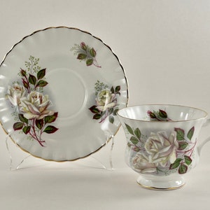 Vintage 1970s Royal Albert - White Roses Teacup and Saucer