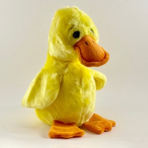 Vintage 1998 TY Beanie Buddies Quackers Duck Plush