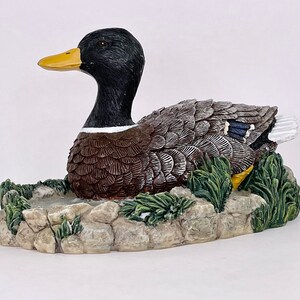 Vintage 1990s Young&#39;s Inc -  Resin Duck in Marshlands
