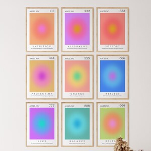 Puede incluir: Nueve pósters coloridos con degradados de colores, números de ángeles y palabras como 'Intuición', 'Alineación', 'Apoyo', 'Protección', 'Cambio', 'Reflexión', 'Suerte', 'Equilibrio' y 'Liberación'.