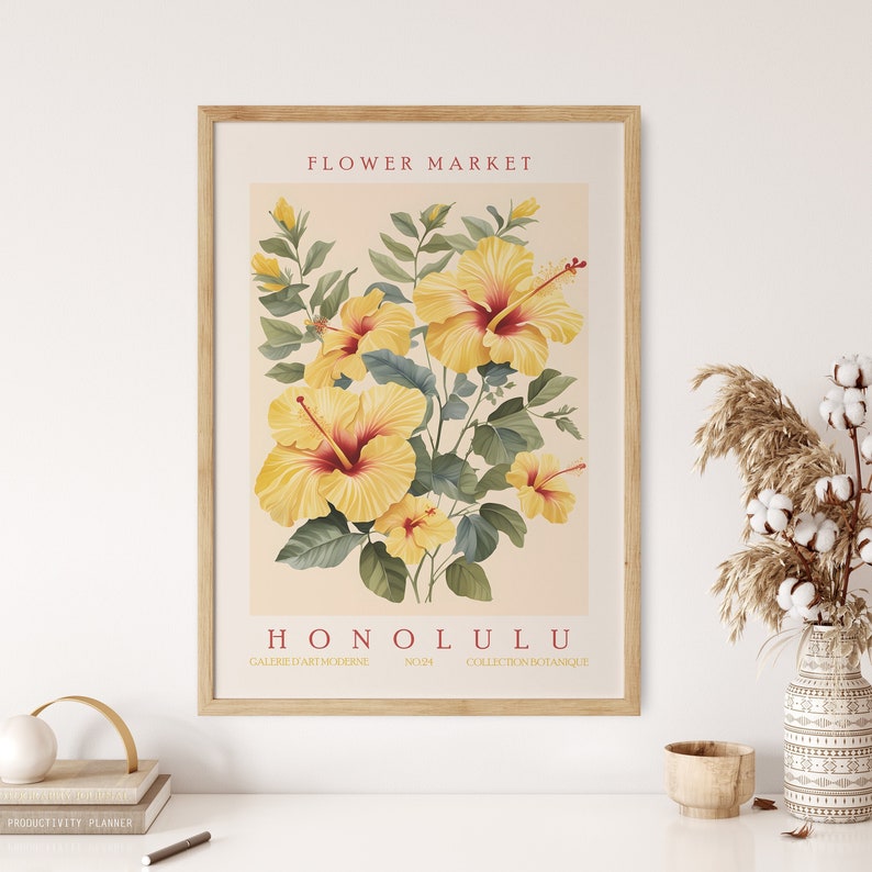May include: A vintage botanical illustration of yellow hibiscus flowers with red centers. The print is titled "FLOWER MARKET HONOLULU" and includes the text "GALERIE D'ART MODERNE N034 COLLECTION BOTANIQUE".