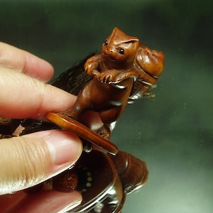 Vintage Carved Boxwood Kitten Charm: Beaded Animal Tassel