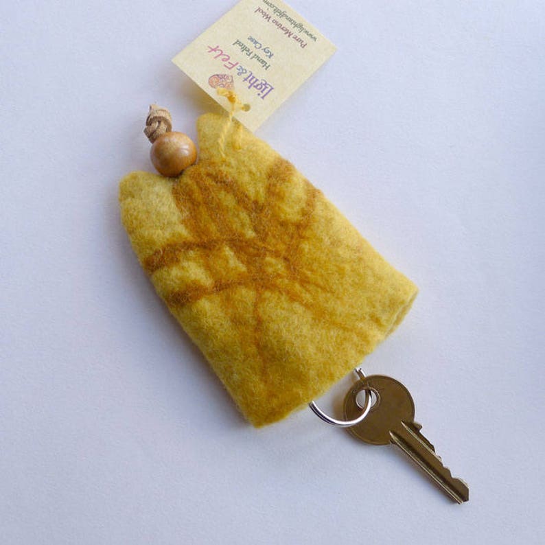 Soft pull up key case, felted key purse, the pet parent gift, cat key holder, ginger cat, gift for the cat lover with the box, cat key ring image 3