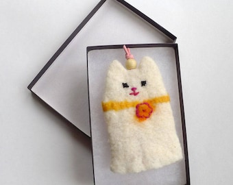 Handmade Felted White Cat Key Pouch: Cat Lover Gift