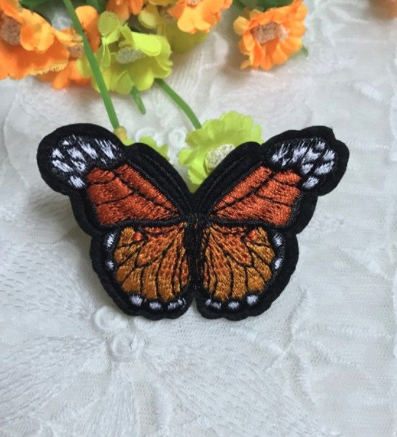 Embroidery 8 pcs Butterfly Patch Sew on Applique Sticker for clothing Bling patch DIY Patch
