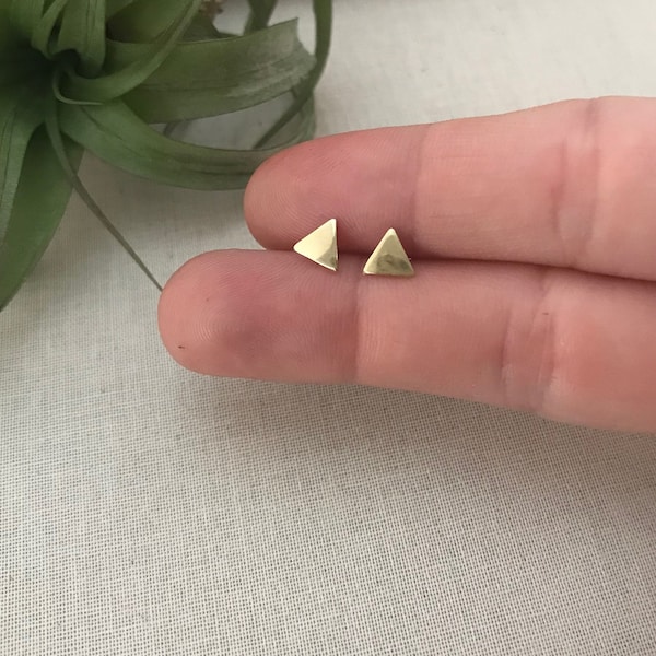 Small Triangle Stud Earrings Gold. Sterling Silver Posts. Geometric Studs. Basic Shape Earrings. Minimalist Everyday Jewelry. Gift Under 20