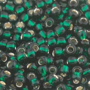 Toho Seed Beads 6/0 Emerald Green Silver Lined (36) 15g 10107037