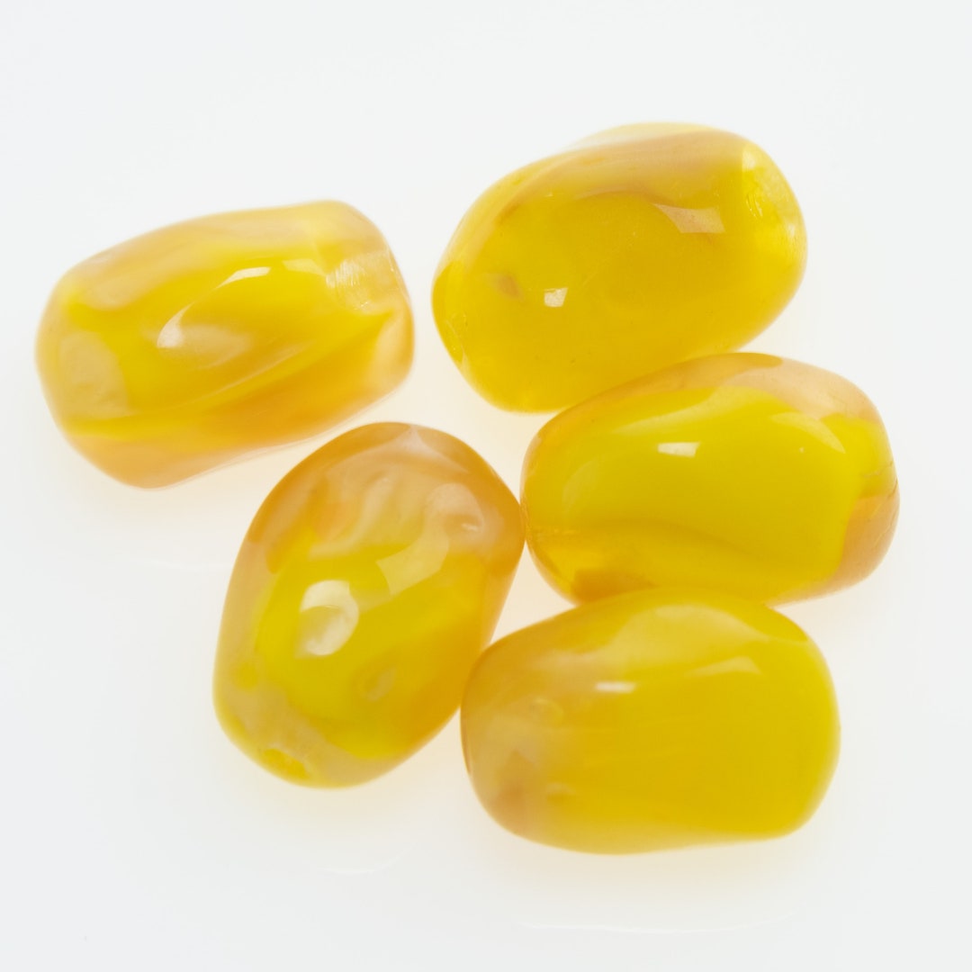 Vintage German Glass Beads Yellow/honey Twist Oval 14x9mm 8pcs 10244041
