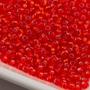 Toho Seed Beads 8/0 Ruby Silver Lined (#25B) 15g 10642129