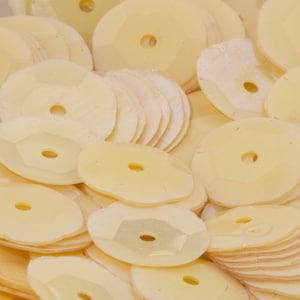 8mm BEIGE Cup Faceted Round Vintage Sequins Pillettes 200pcs 80203009