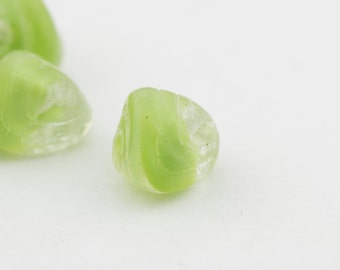 Vintage Glass Shell Shape Beads Transparent Clear & Green 10mm 10pcs 10203015