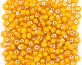 Antique Venetian White Heart Beads 6/0 Yellow 15g 11003003