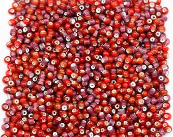 Antique Venetian White Heart Beads 10/0 Red Mix 15g 11007001