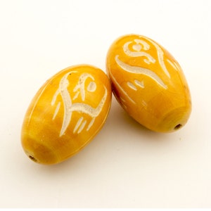 Vintage Large Yellow Natural Wood Hand Carved Oval Beads 33x18mm 2pcs for Jewelry and Crafts 10208007