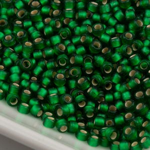 Contas de sementes Toho 8/0 verde brilhante com forro prateado fosco (#27BF) 15g 10642139