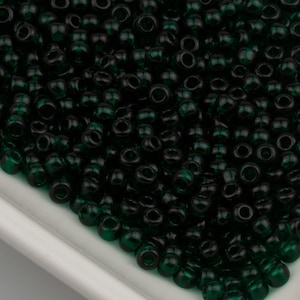 Toho Seed Beads 8/0 Dark Emerald Green Transparent (#939) 15g 10642178