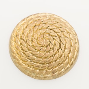 Vintage Acrylic Round Gold Cabochon Rope Motif 28mm 2pcs 20300010