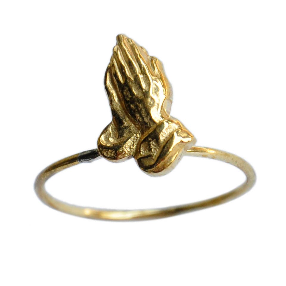 Gold praying hands ring outlet