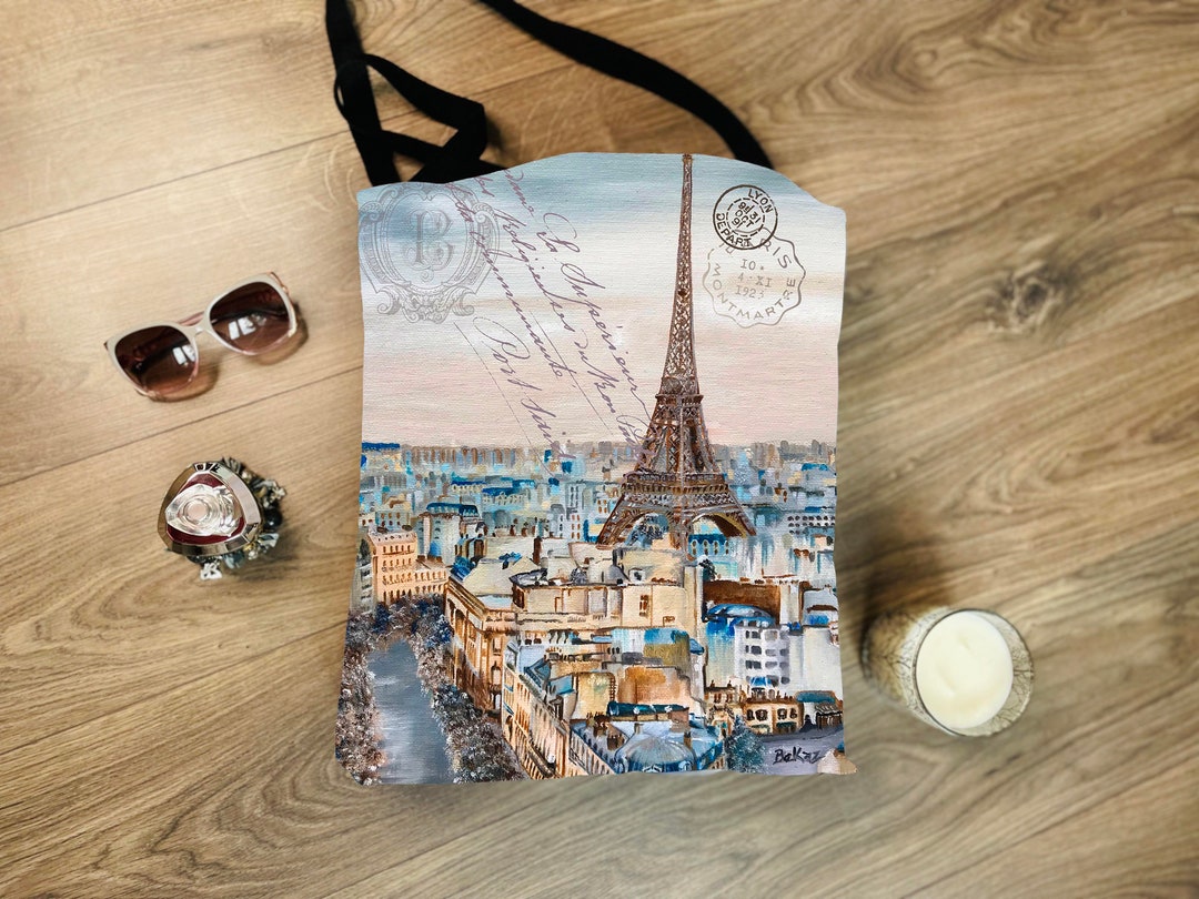 Eiffel Tower Bag Policy