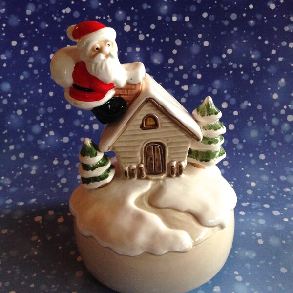 Vintage Otagiri ceramic Christmas music box of Santa on roof from 1979