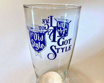 Huge 28 ounce vintage Heileman's Old Style "I've Got Style" beer glass