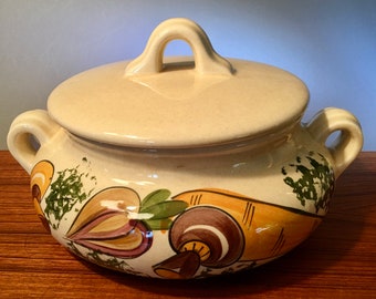 Vintage Designcraft covered casserole dish or soup tureen with veggie images made in the USA - holds 3 quarts