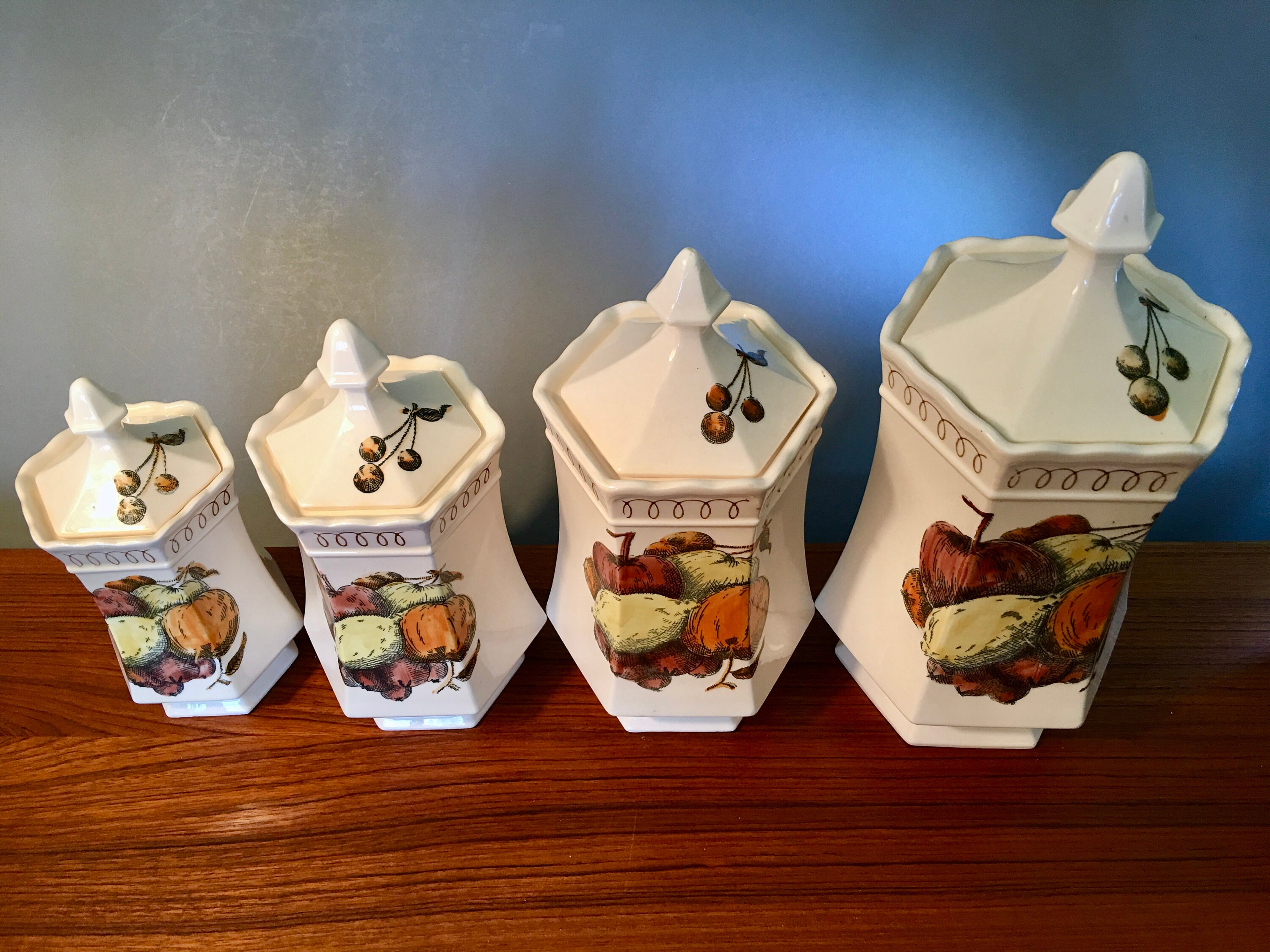 Set of Four Vintage Shafford 