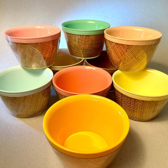 Set of 4 or 5 Vintage Woven Raffia Insulated Bowls in Assorted Colors Price  is for One Set, Two Sets May Be Available 