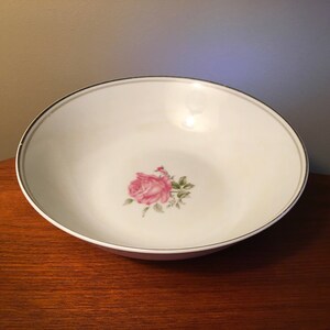 One vintage Imperial Rose Fine China vegetable serving bowl from Japan