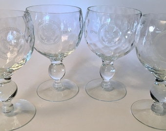 2 SETS AVAILABLE! Set of 2 or 4 vintage glass goblets featuring etched United States Presidential Seal with 1776 and 1976 - price per set