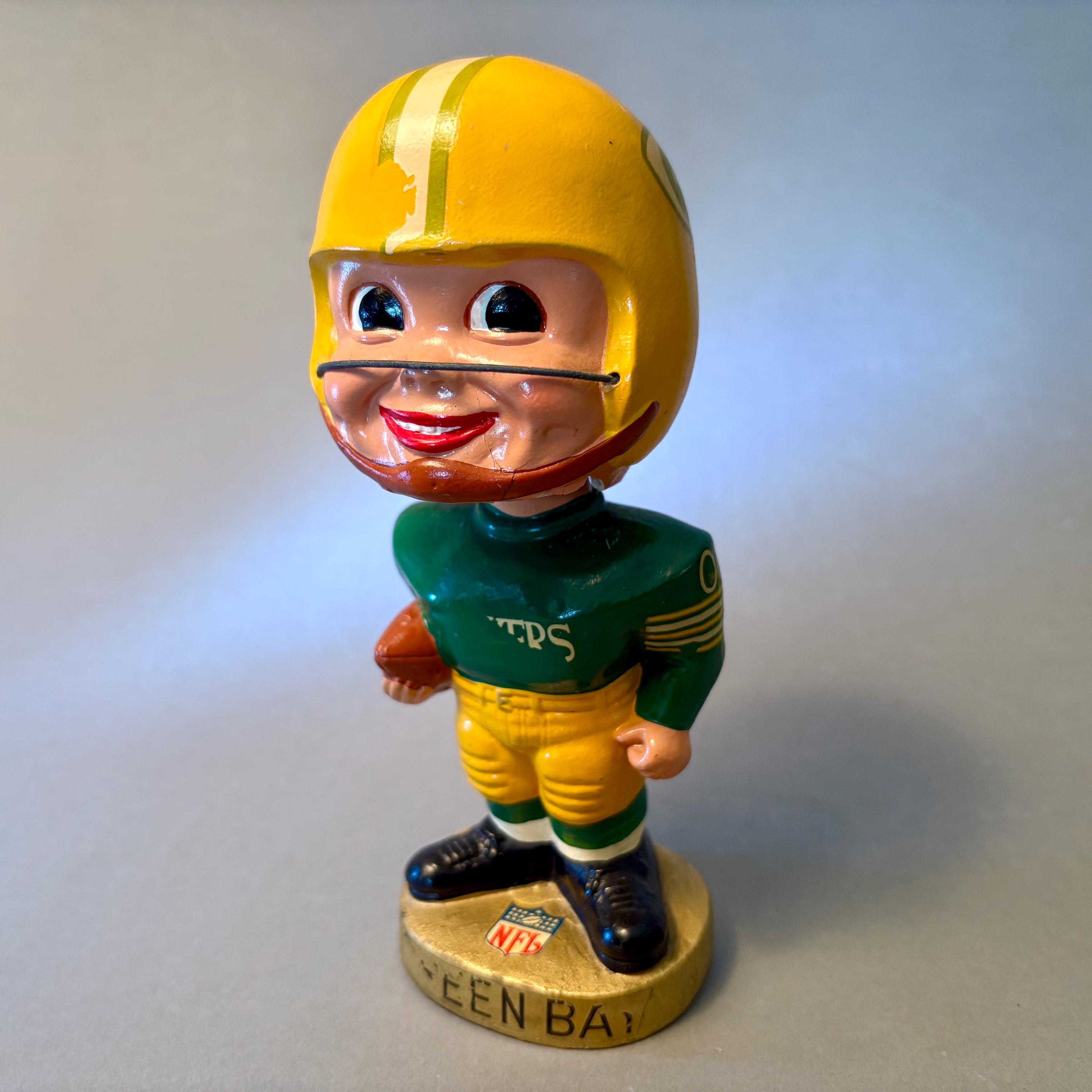 Collectible 1967 Green Bay Packers Gold Base Football Player