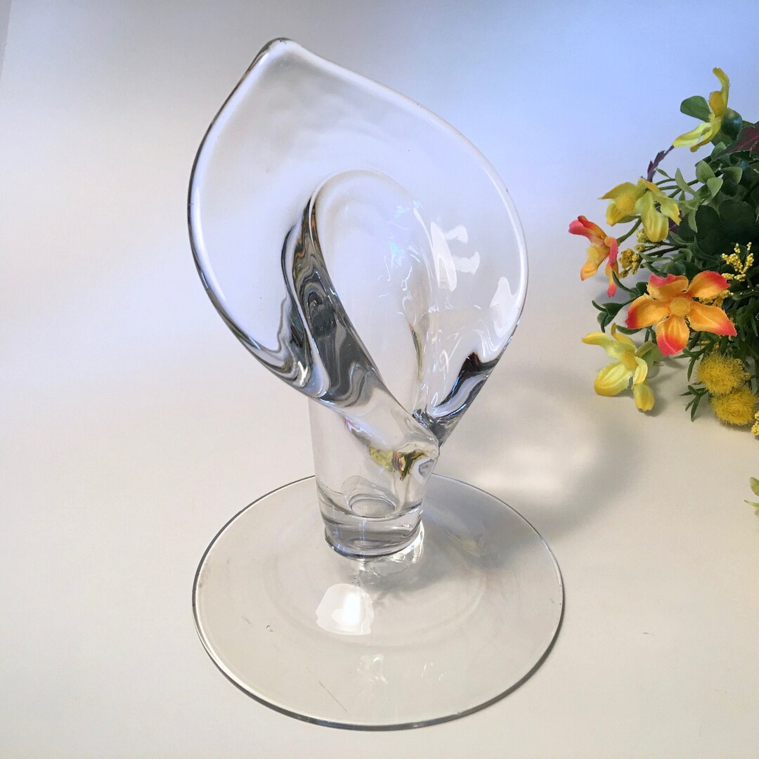 Beautiful Vintage Lily Shaped Glass Vase With Large Footed Etsy