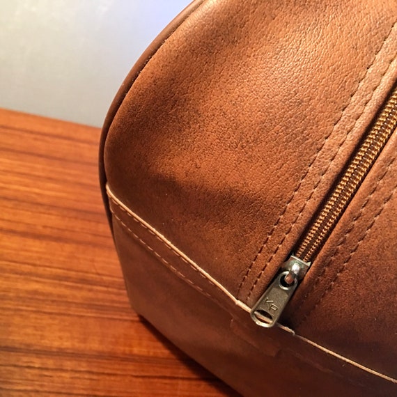 Vintage brown faux leather vinyl bowling bag - image 3