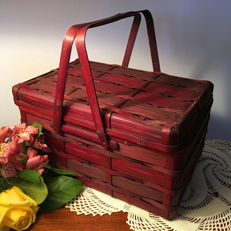 Vintage small wicker picnic basket from the 40s