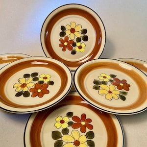 1 SET LEFT! Set of 6 or 12 vintage &quot;Daisy Vale&quot; stoneware 7.5&quot; salad plates made in Japan for JCPenny - price per each set of 6 plates