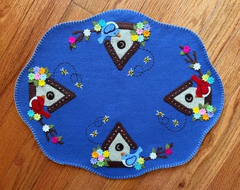 Wool Felt Large Birds & Bees Table Candle Mat