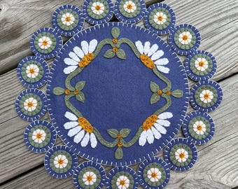 Wool Felt Daisy Penny Rug Table Candle Mat in Blue