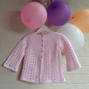 Lacy Kleinkind Cardigan. Häkeln Pullover
