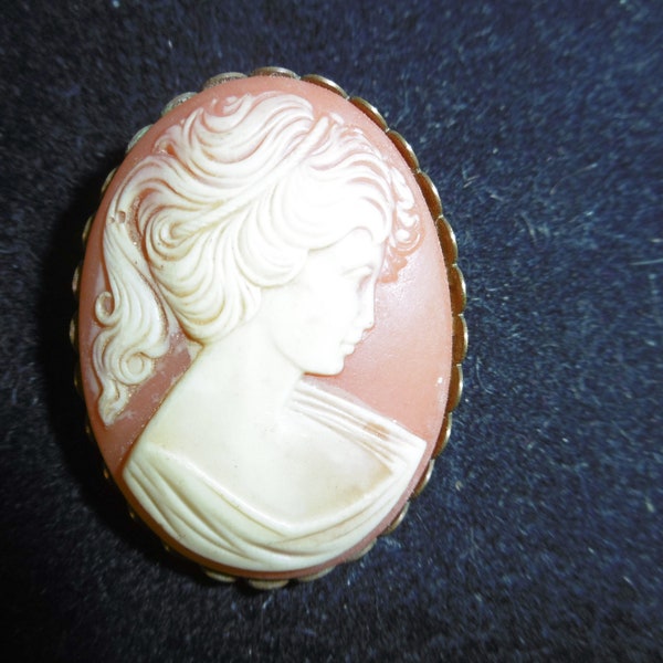 Vintage Hartplastik Cameo Brosche, Stift, Abzeichen.