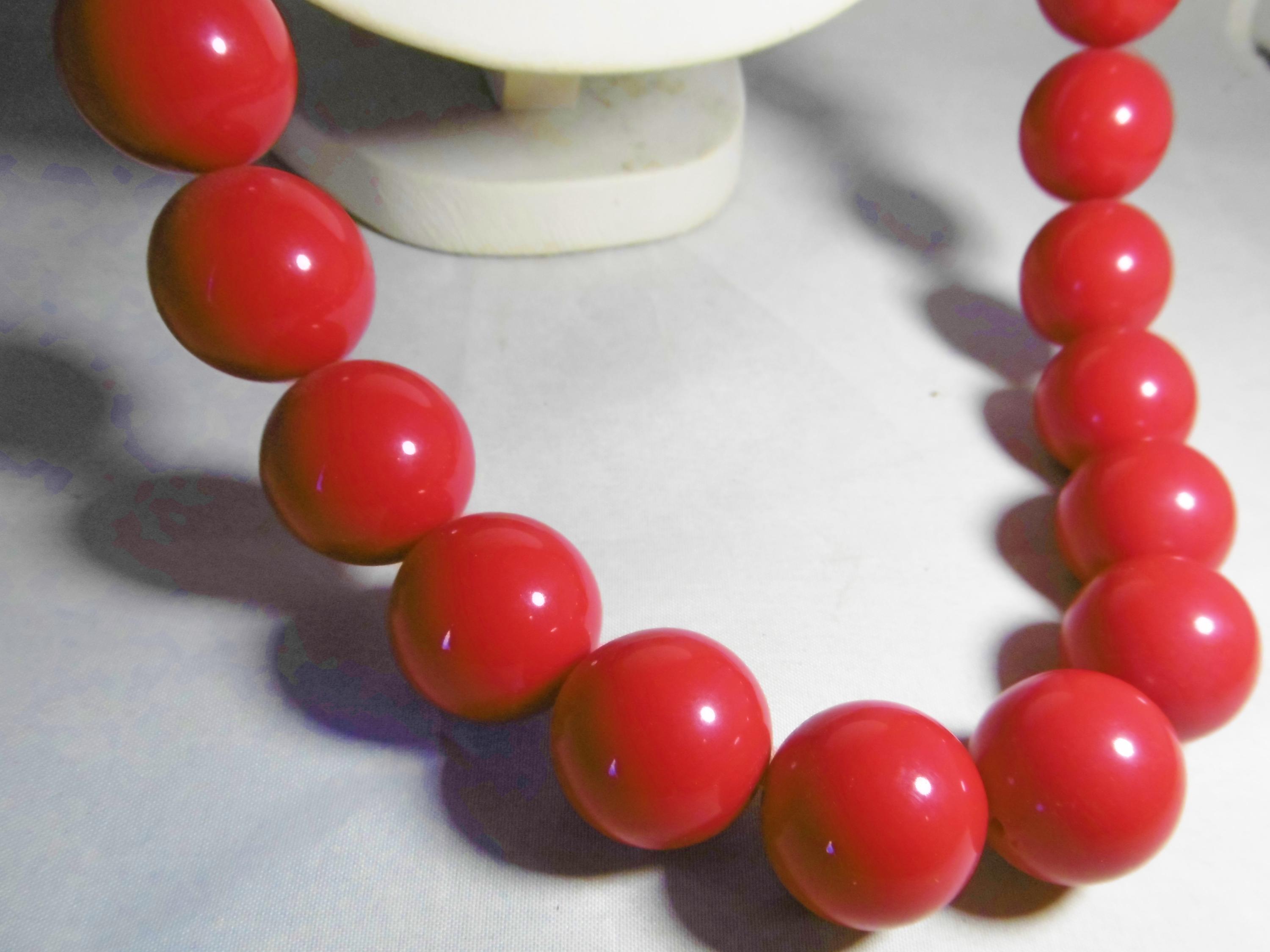 Collier De Perles Fantaisie Vintage Rouge Et Blanc - Modèle 5273, Occasion En Très Beau état