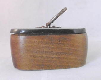 Antique French tabatiere. Rustic treenware tobacco etui with horn lid