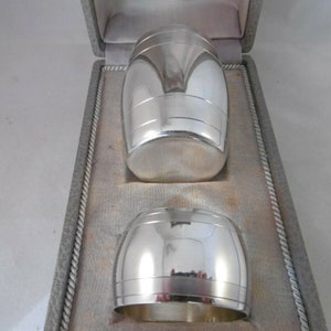 Conjunto de bautizo vintage chapado en plata francesa. Marcado en caja original.