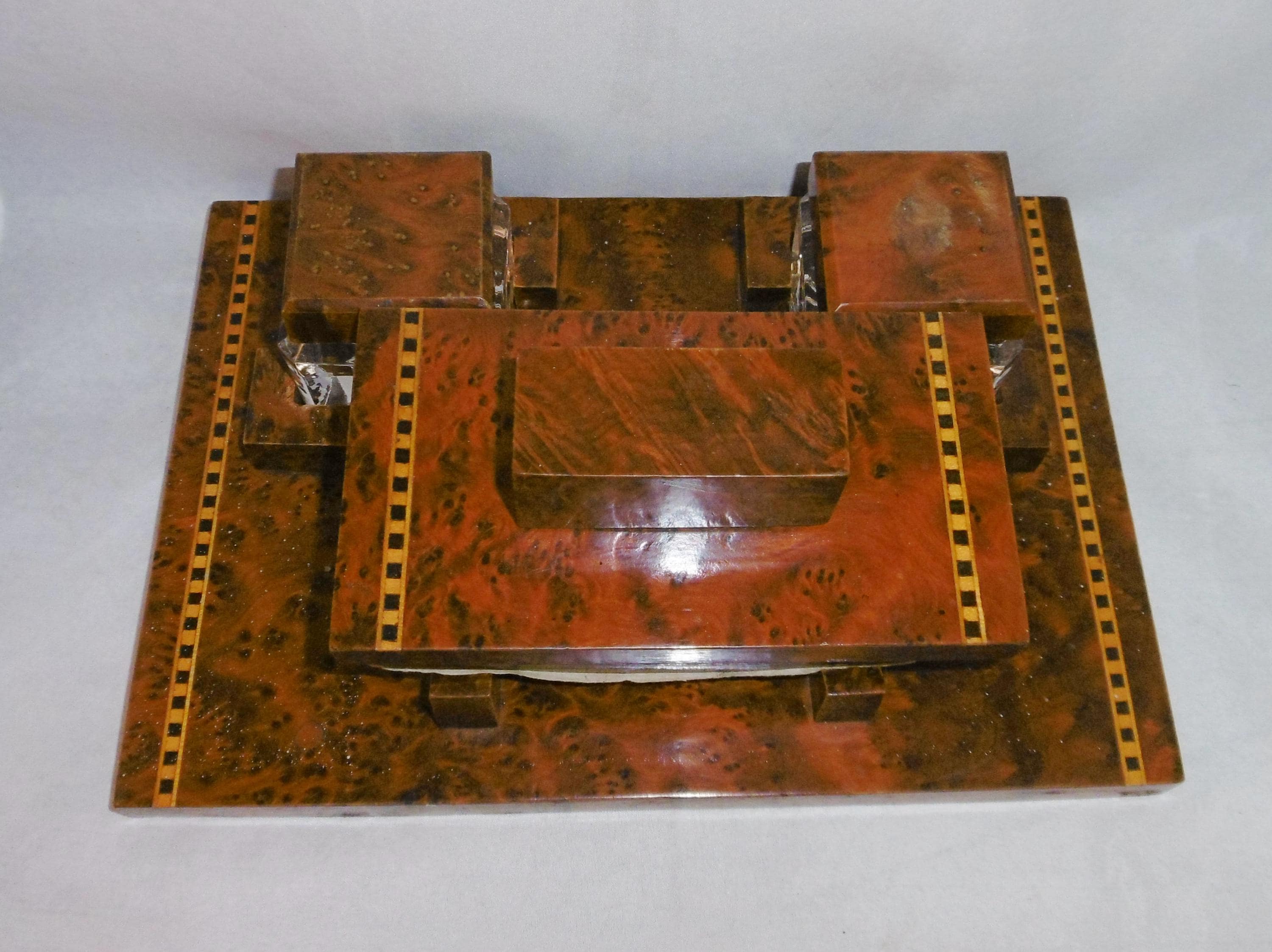 Encriers, Repose-stylo Et Buvard Vintage En Ronce De Noyer Massif. Bureau, Bureau, Bureau