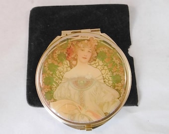 Vintage Paris souvenir mirror compact with Art Nouveau image