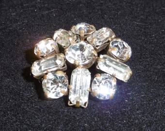 Vintage French brooch, bright clear glass beads, Catches the light beautifully!