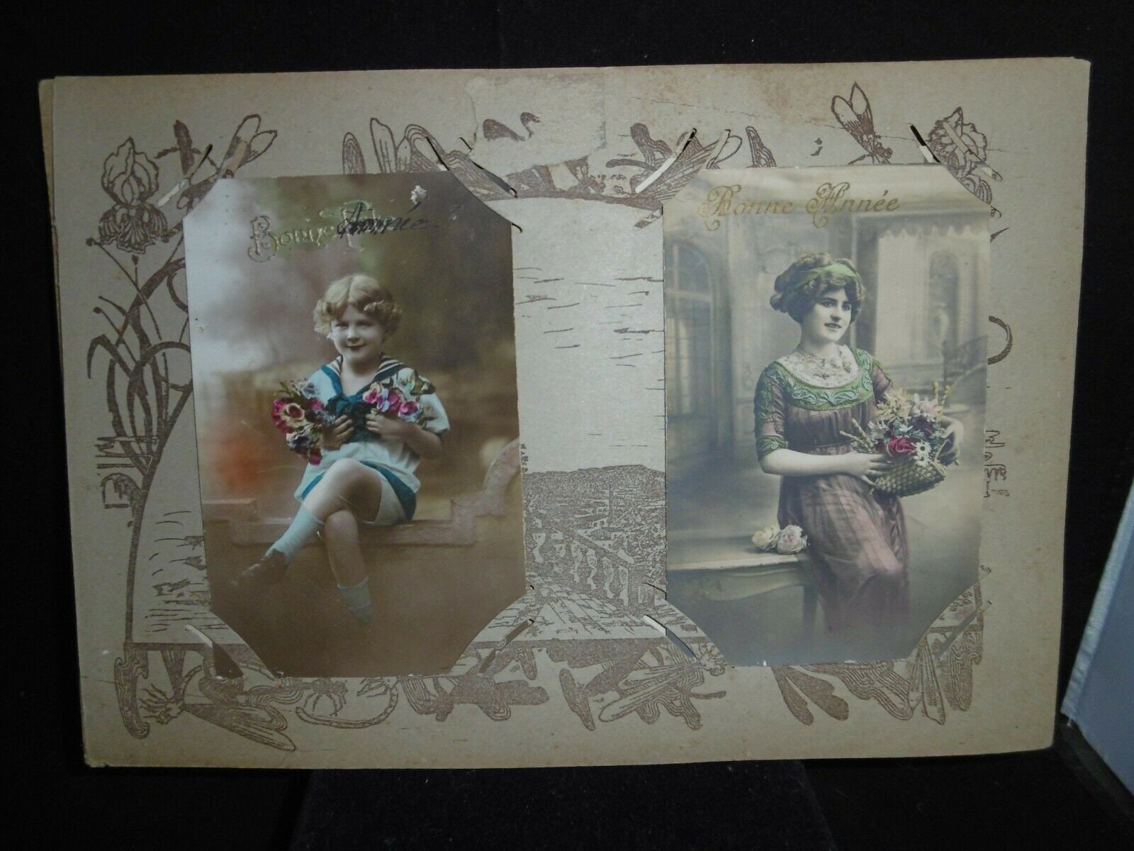 Porte-Photos Recto Verso Des Années 1920 et Cartes Du Nouvel An. Comme Trouvé Originaux 1Of3