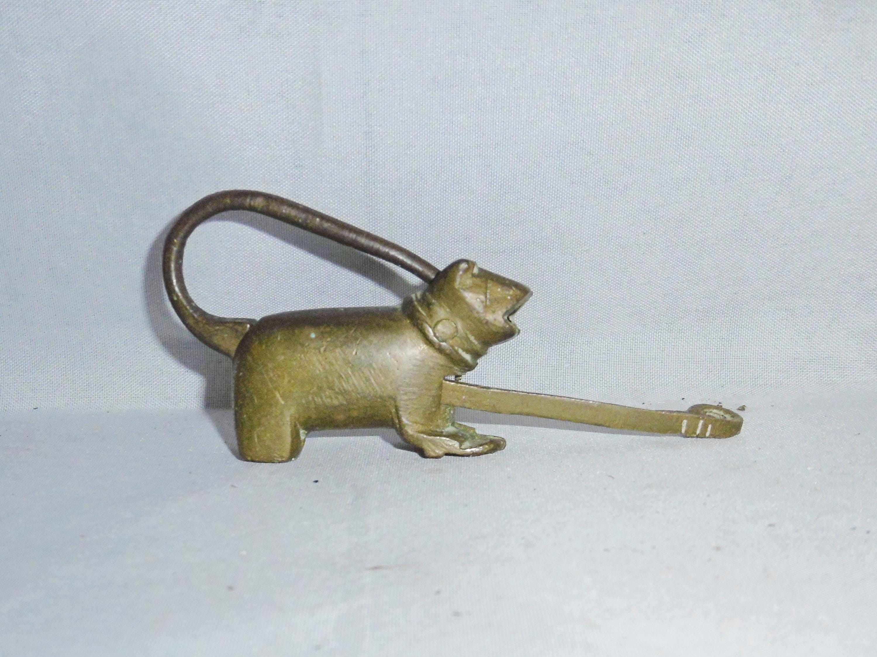 アンティークの中国製犬型南京錠。可愛らしい小物です。 - Etsy 日本