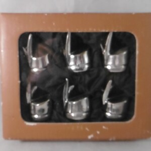 Conjunto de 6 marcadores de lugar vintage franceses, de bambu resistente e de alta qualidade. Silea descontinuado. Sem uso, na caixa.